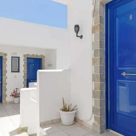 Nissea Studios - Πρώην Dora 2 Studios - * Batsi (Andros)